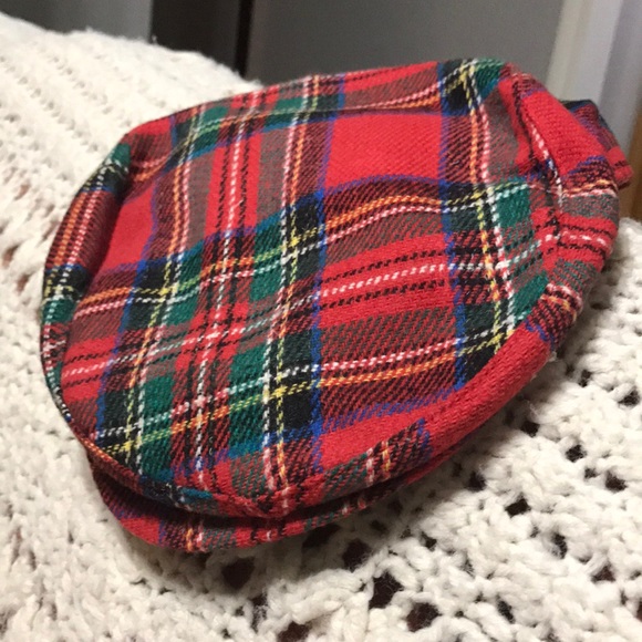 red plaid golf hat
